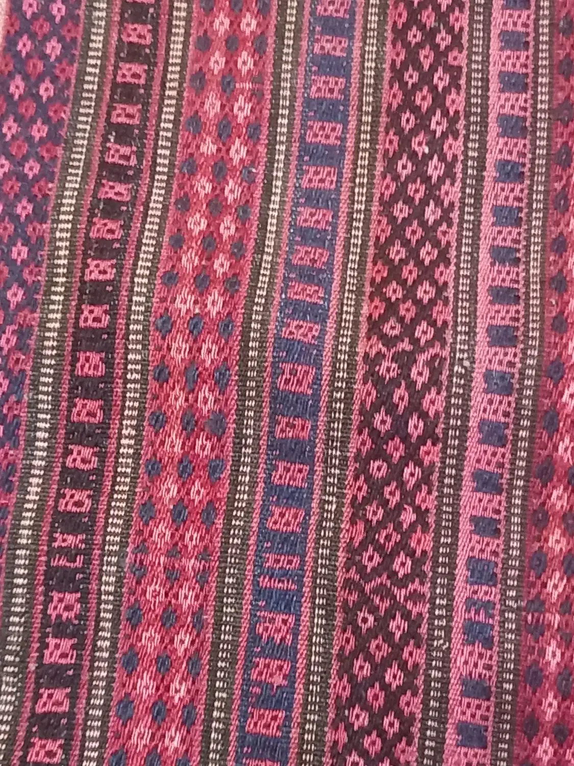 گلیکم دست بافت نو صد سال پیش|گلیم، جاجیم، گبه|اردبیل, |دیوار