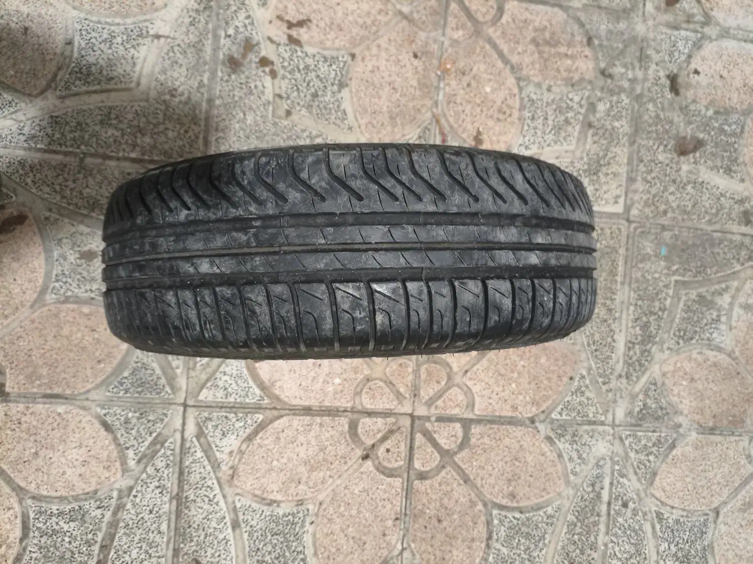 لاستیک گلدستون 185/65/14|قطعات یدکی و لوازم جانبی|رشت, کوی امام رضا|دیوار