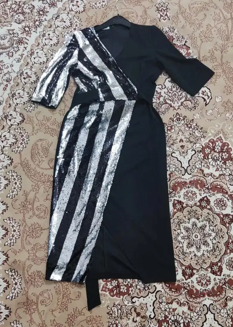 مجلسی|لباس|قرچک, شهرک گلها|دیوار