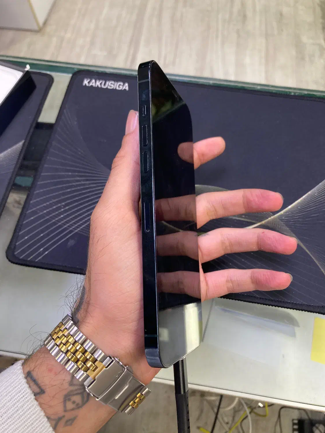 اپل ۱۲ پرومکس|موبایل|رشت, سعدی (تختی)|دیوار