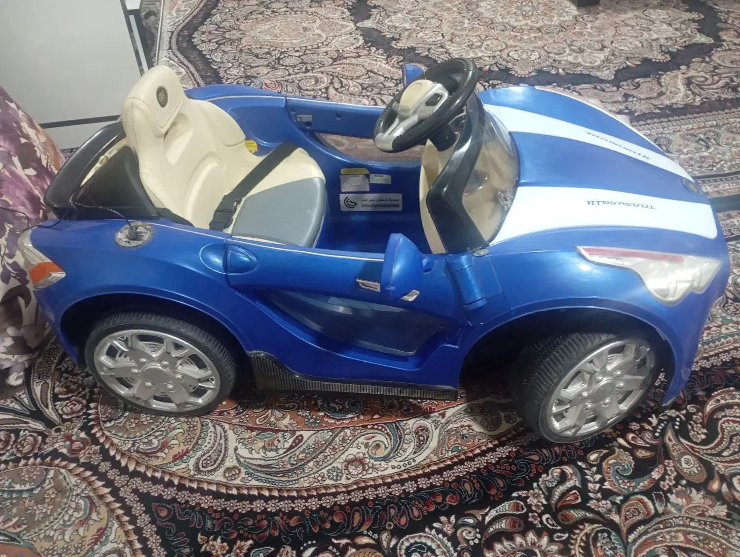 ماشین شارژی دو موتوره|اسباببازی|ملایر, |دیوار