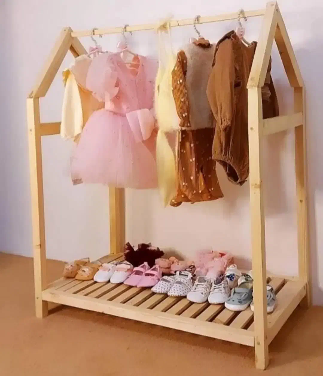 دکور چوبی|تخت و صندلی بچه|آستانه اشرفیه, |دیوار