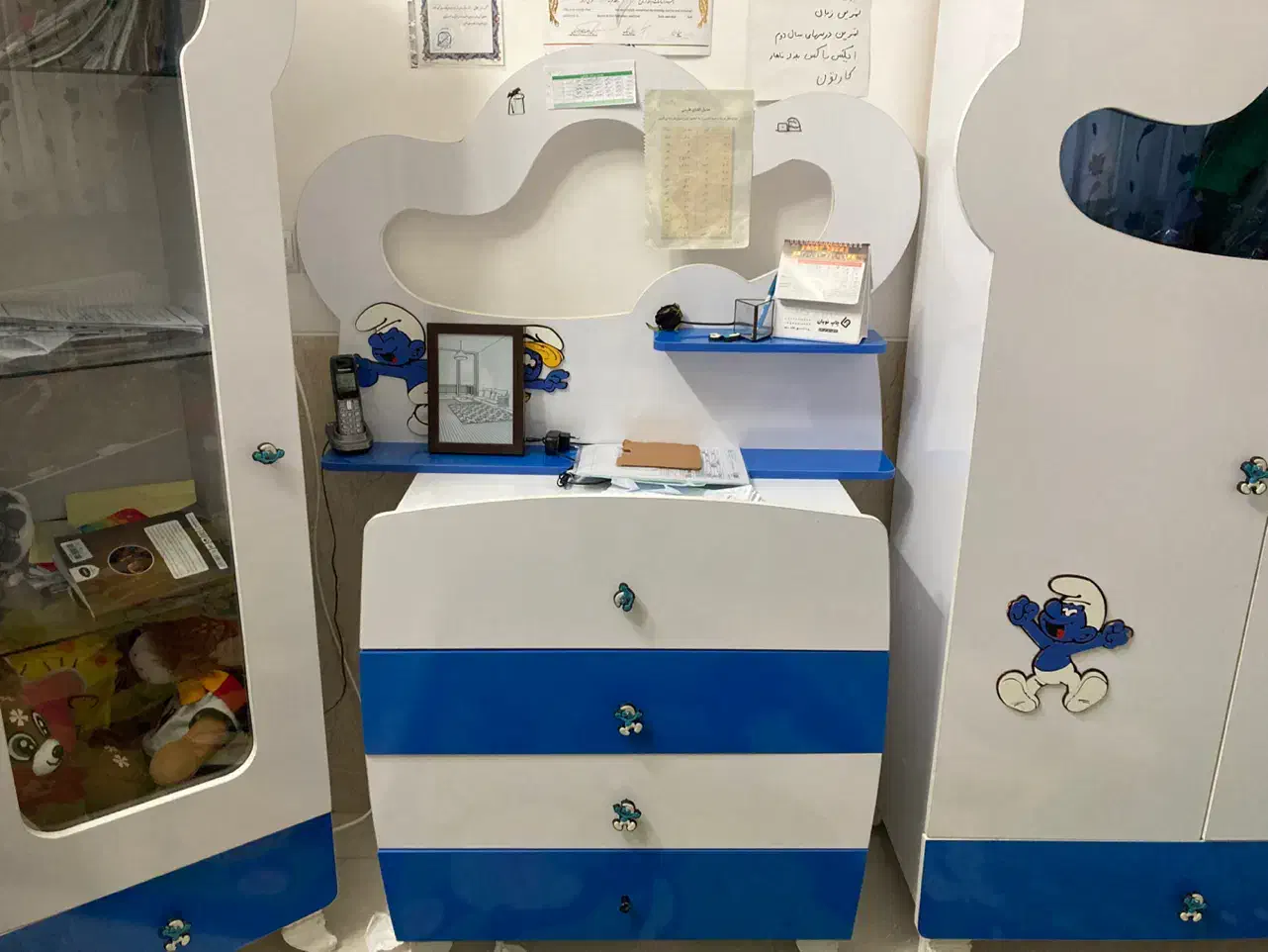 تخت و کمد|اسباب و اثاث بچه|یزد, |دیوار