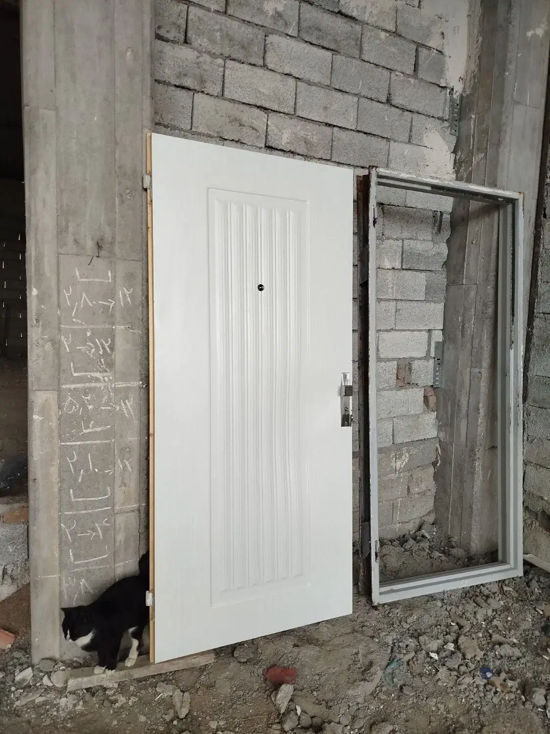 درب ورودی چوبی 2/10 دریک متر|مصالح و تجهیزات ساختمان|اردبیل, |دیوار