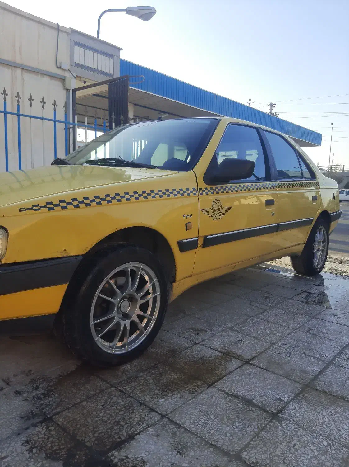 تاکسی پژو ۴۰۵ مدل ۹۰|خودرو سواری و وانت|قم, چهل درخت‎|دیوار