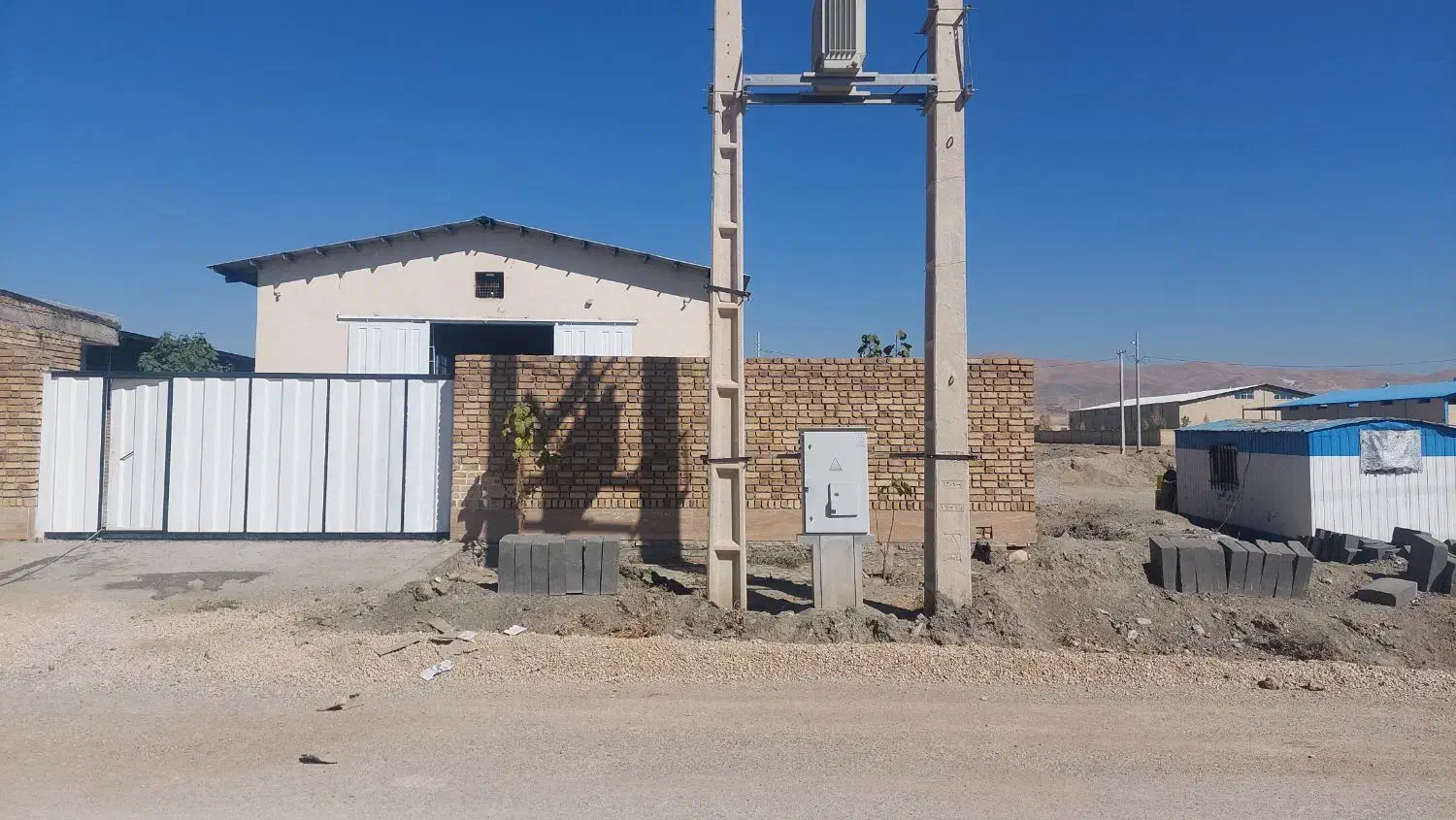 فروش سوله ۱۰۰۰ متری در شهرک صنعتی یک بروجرد|فروش دفتر صنعتی، کشاورزی، تجاری|شیروان (لرستان), |دیوار