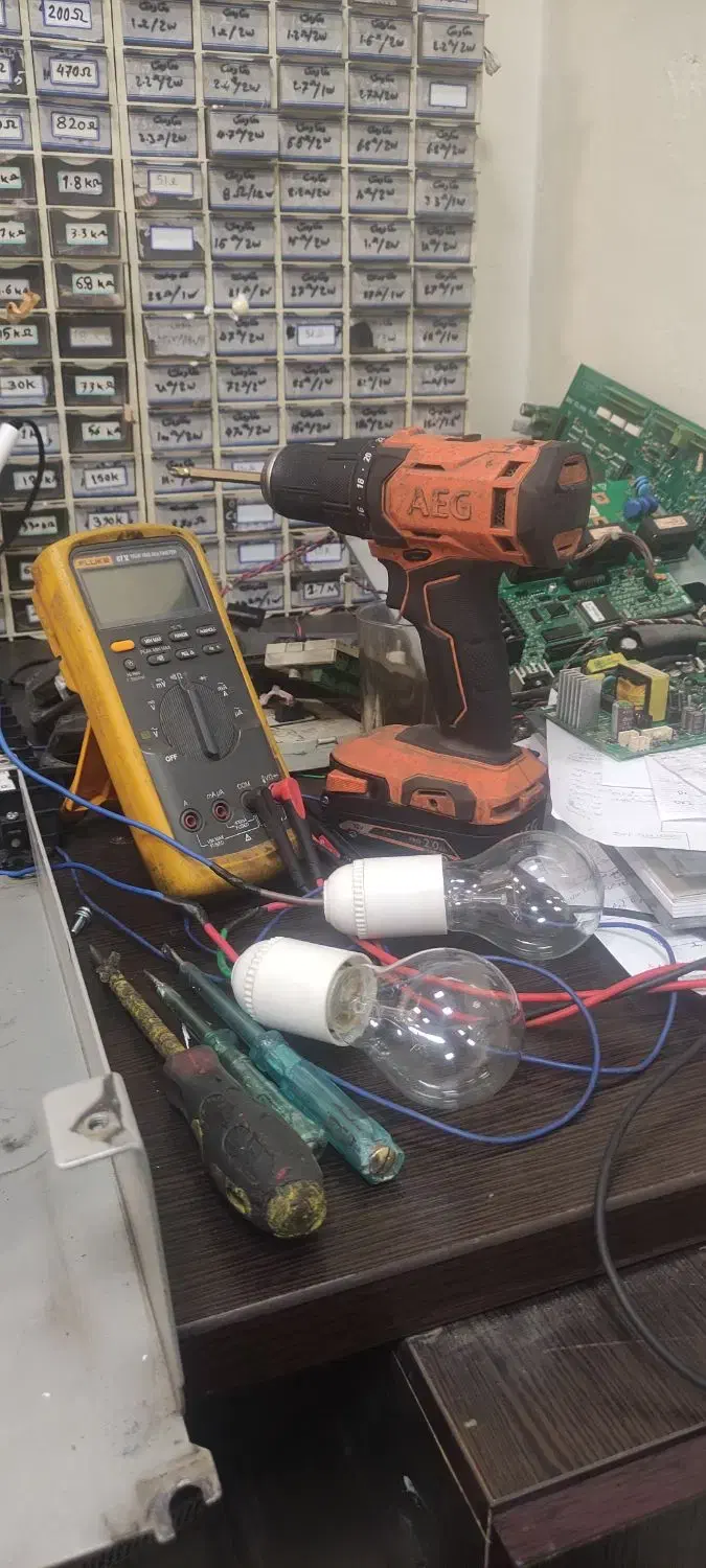 برقکار ساختمان و صنعتی|خدمات پیشه و مهارت|اصفهان, ملک‌شهر|دیوار