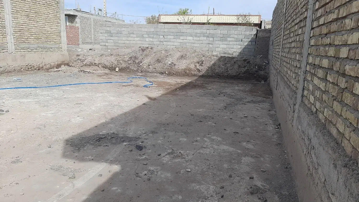 زمین مسکونی راین خوش اب و هوا اماده ساخت|فروش زمین و ملک کلنگی|راین, |دیوار