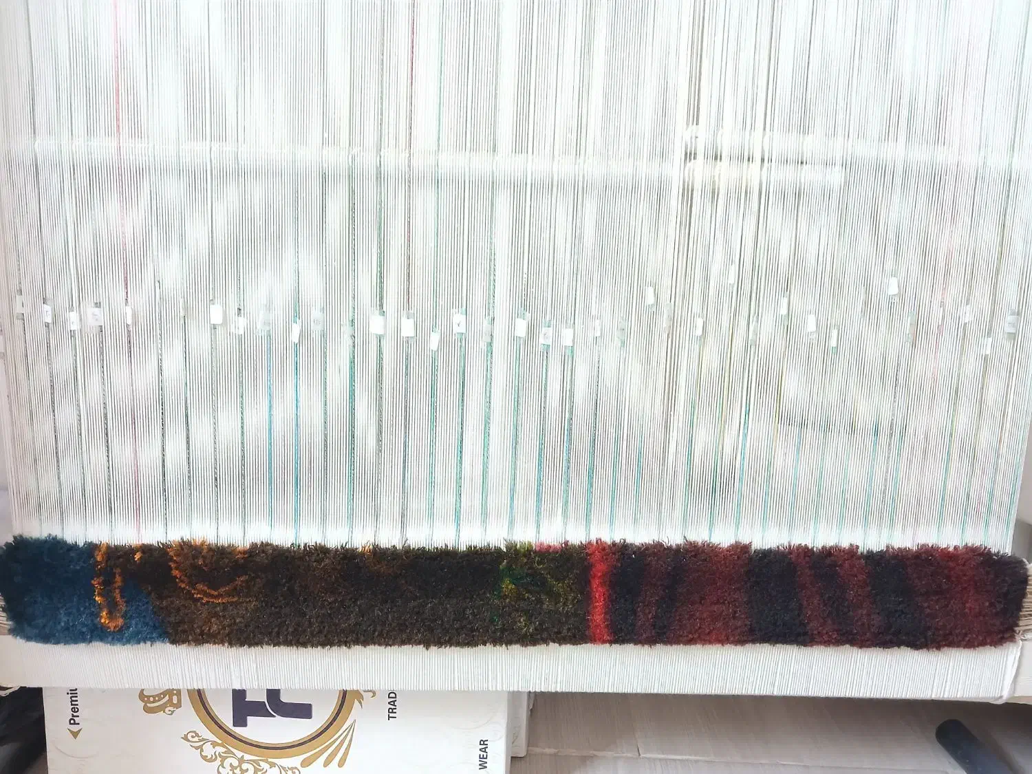 دار قالی به همراه نخ و نقشه و لوازم|تابلو فرش|کهریزک, |دیوار