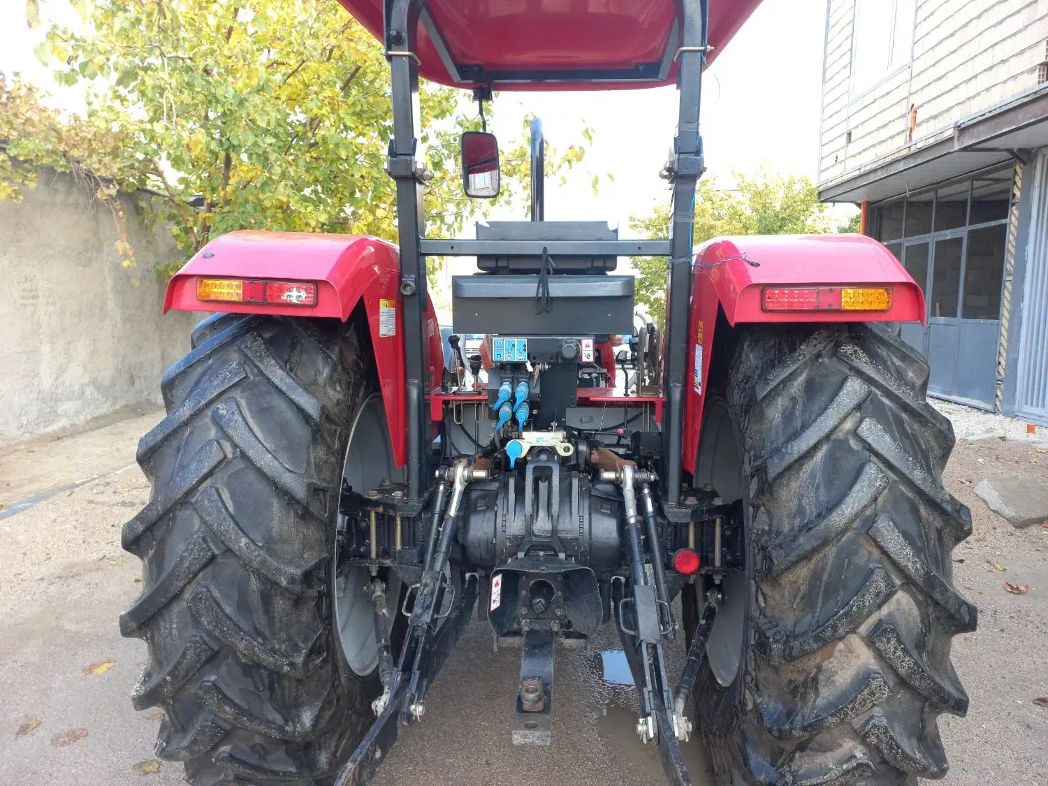 تراکتور۴۱۲۰پمپ کوچیک|خودرو سنگین|گهواره, |دیوار