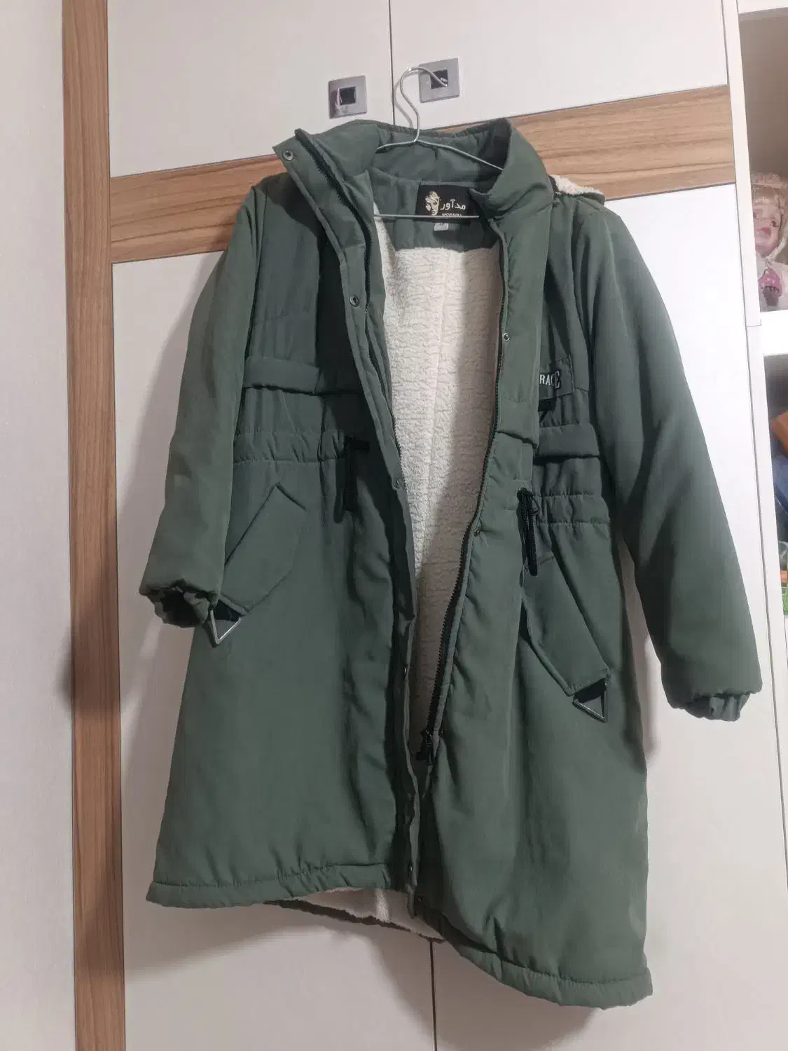 پالتو|لباس|سمنان, |دیوار