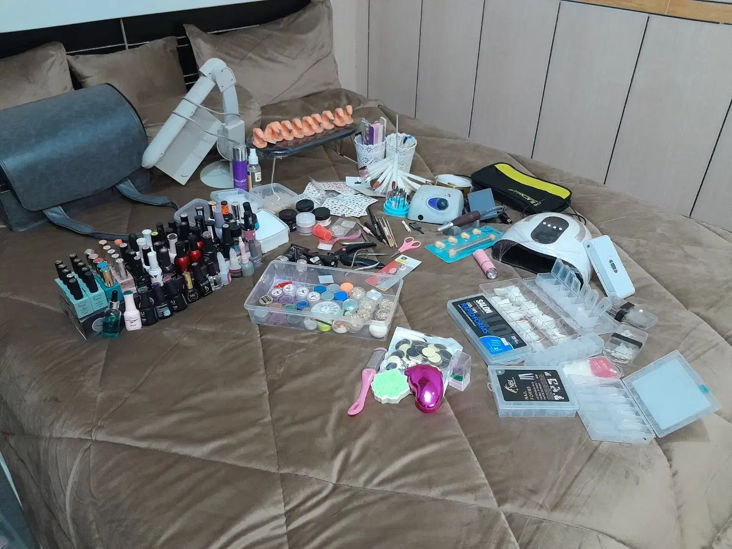 وسایل کامل کاشت ناخن|آرایشی، بهداشتی، درمانی|خمینی‌شهر, |دیوار