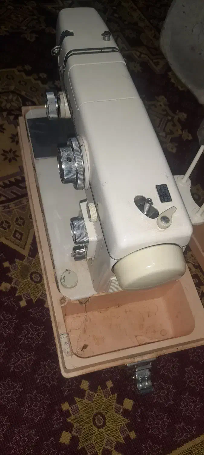 چرخ خیاطی قدیمی بخاطر بلد نبودم اصلا استفاده نشد|چرخ خیاطی و ریسندگی|بسطام, |دیوار