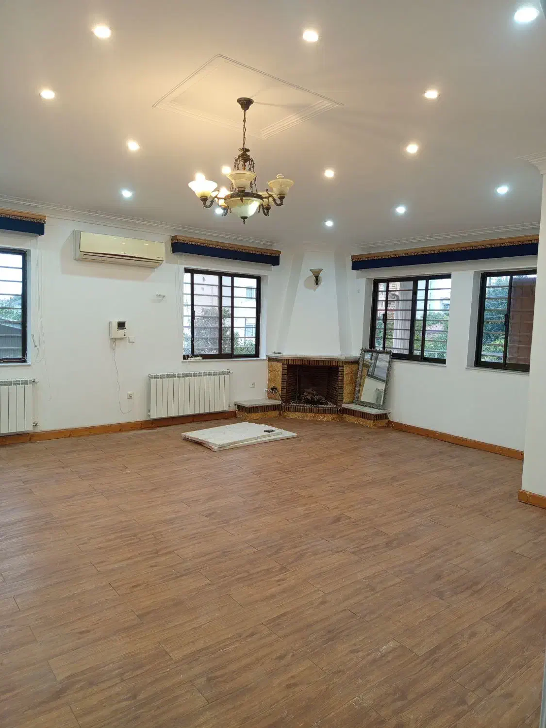 ویلای دربست ۴۰۰ متری با ۱۶۰ متر بنا|اجارهٔ دفتر کار، اتاق اداری، مطب|نوشهر, |دیوار