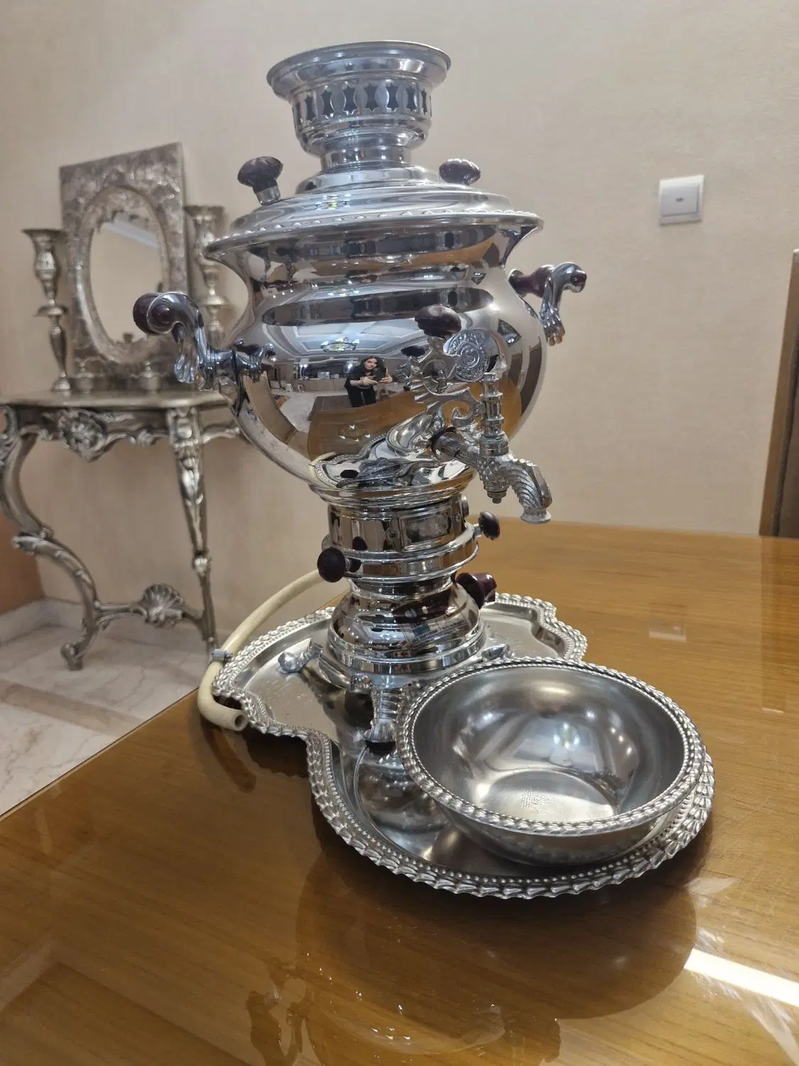 سماور گازی برادران سیفی با سینی کاسه ۵ لیتری|سماور، چای‌ساز، قهوه‌ساز|تهران, سازمان برنامه شمالی|دیوار