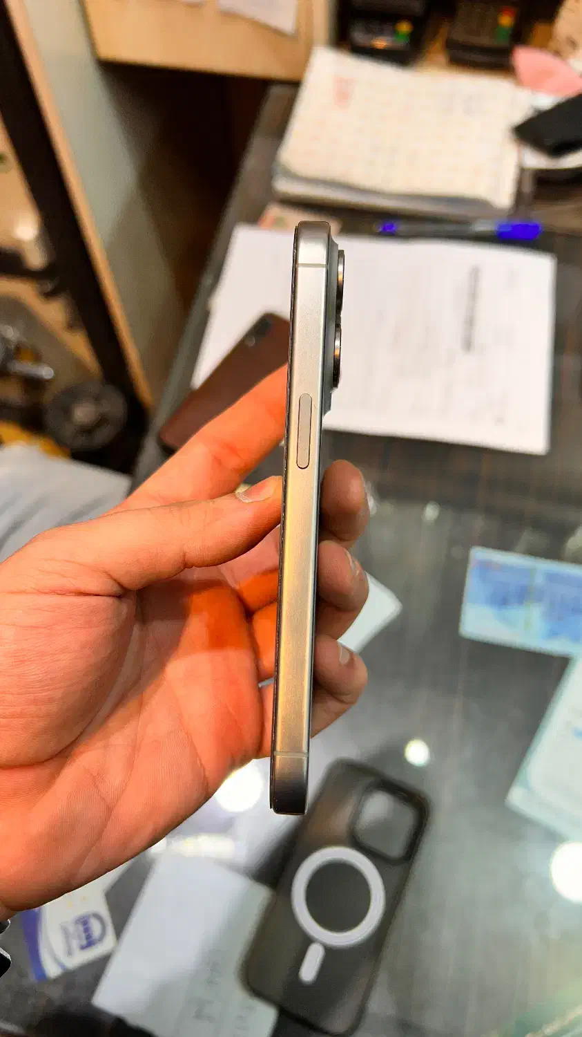 ایفون ۱۵ پرو|موبایل|فردیس, منظریه|دیوار