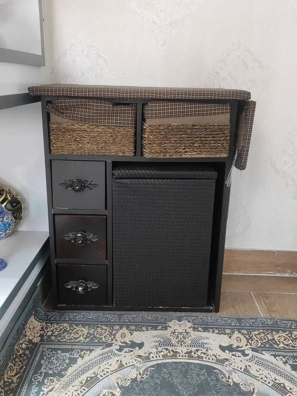 میز اتو همراه با صندلی|اتو و لوازم اتو|میانه, |دیوار