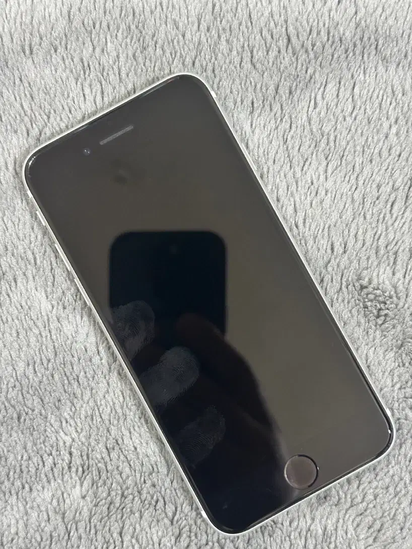 ایفون SE2020|موبایل|برازجان, |دیوار