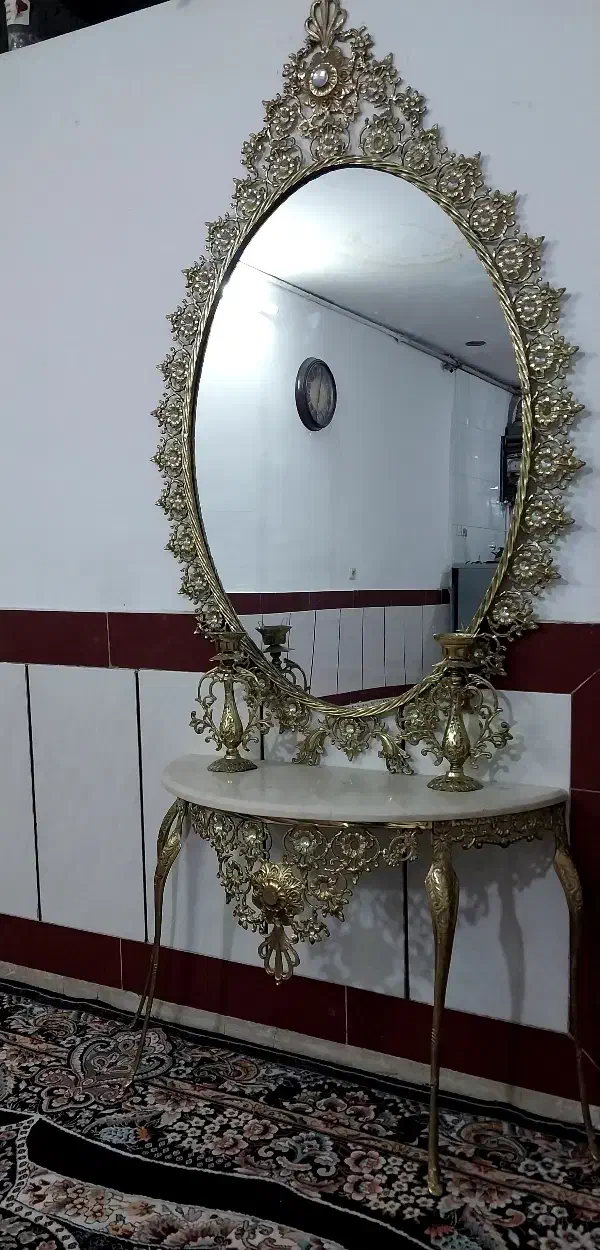 اینه شمعدون|آینه|خرمآباد, |دیوار