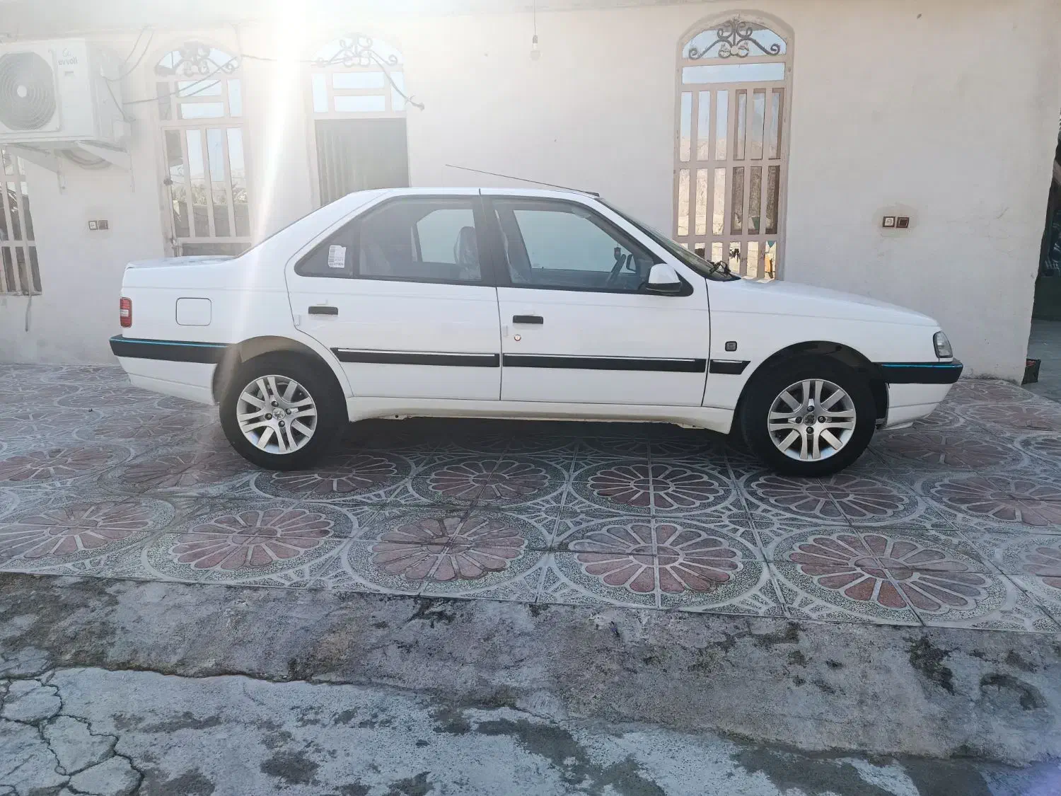 فروشی|خودرو سواری و وانت|کازرون, |دیوار