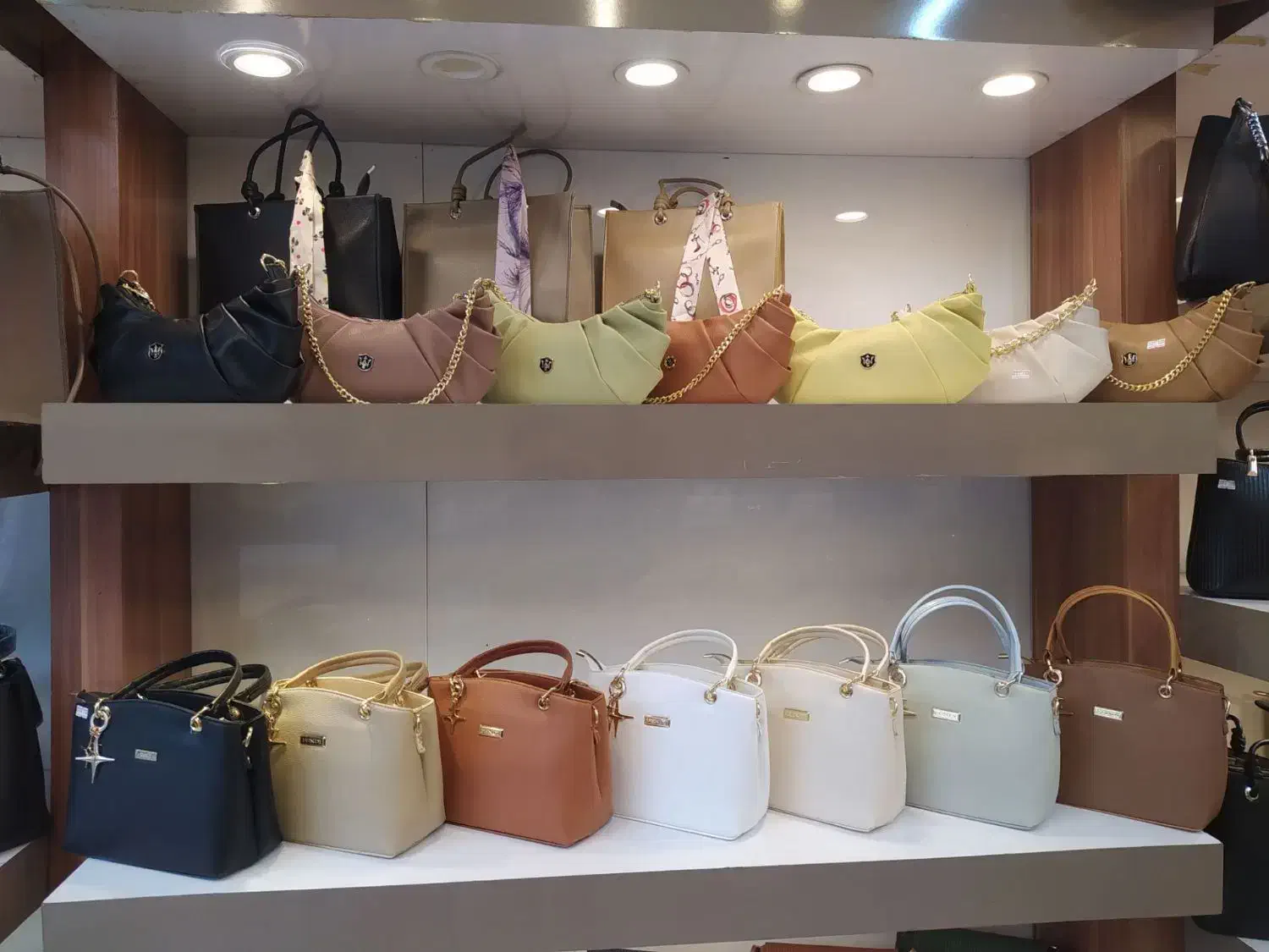 کیف چمدان یکجا|کیف، کفش، کمربند|بم, |دیوار