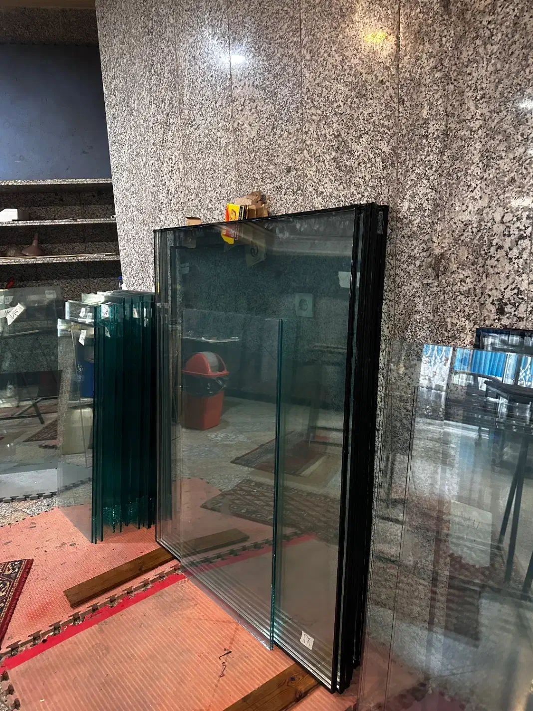 شیشهبری الماس سکوریت،درب اتومات،دوجداره وپارتیشن|خدمات پیشه و مهارت|تهران, بلورسازی|دیوار