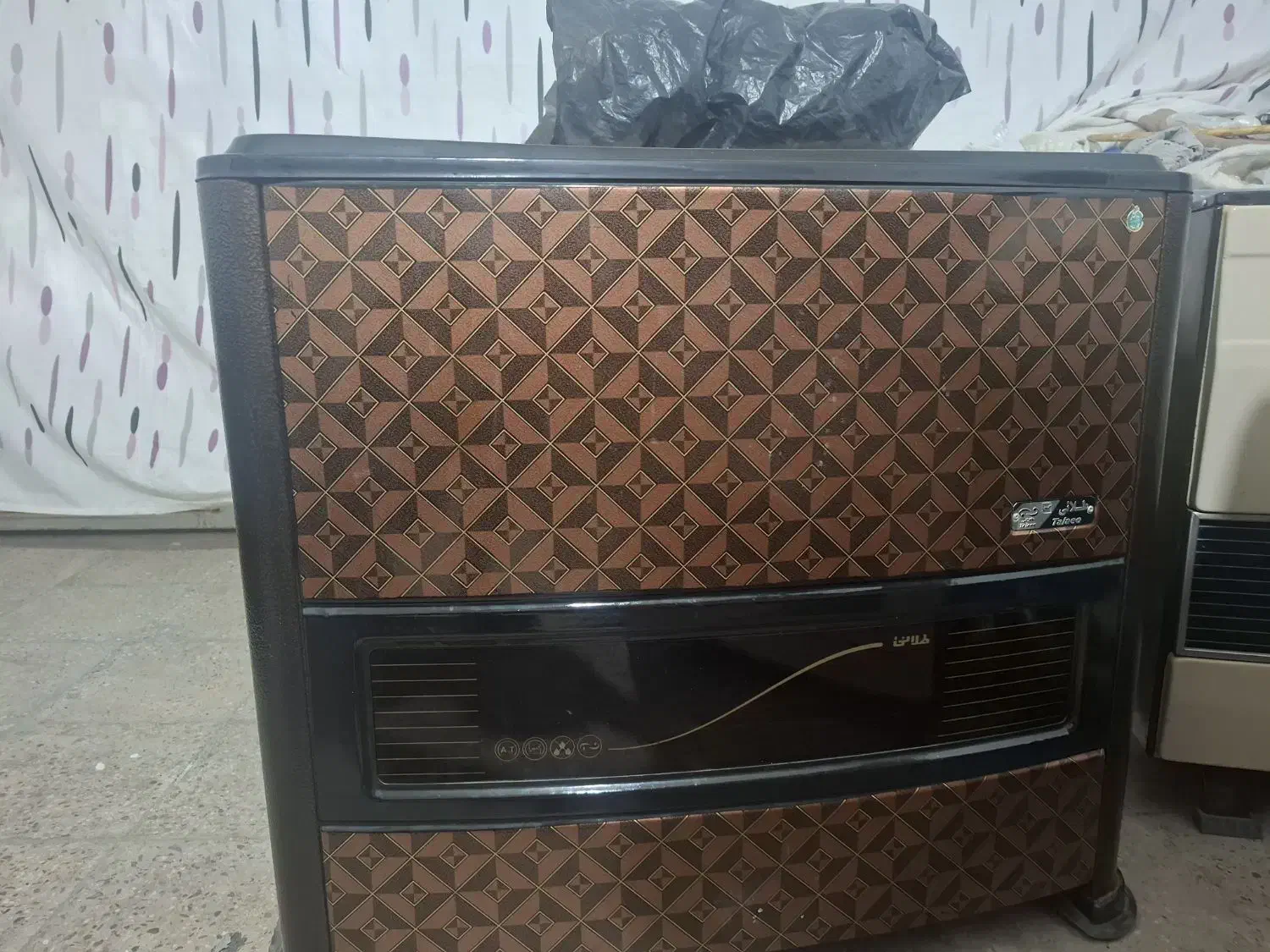 بخاری دسته دوم و‌نو موجود است|بخاری، هیتر، شومینه|قوچان, |دیوار