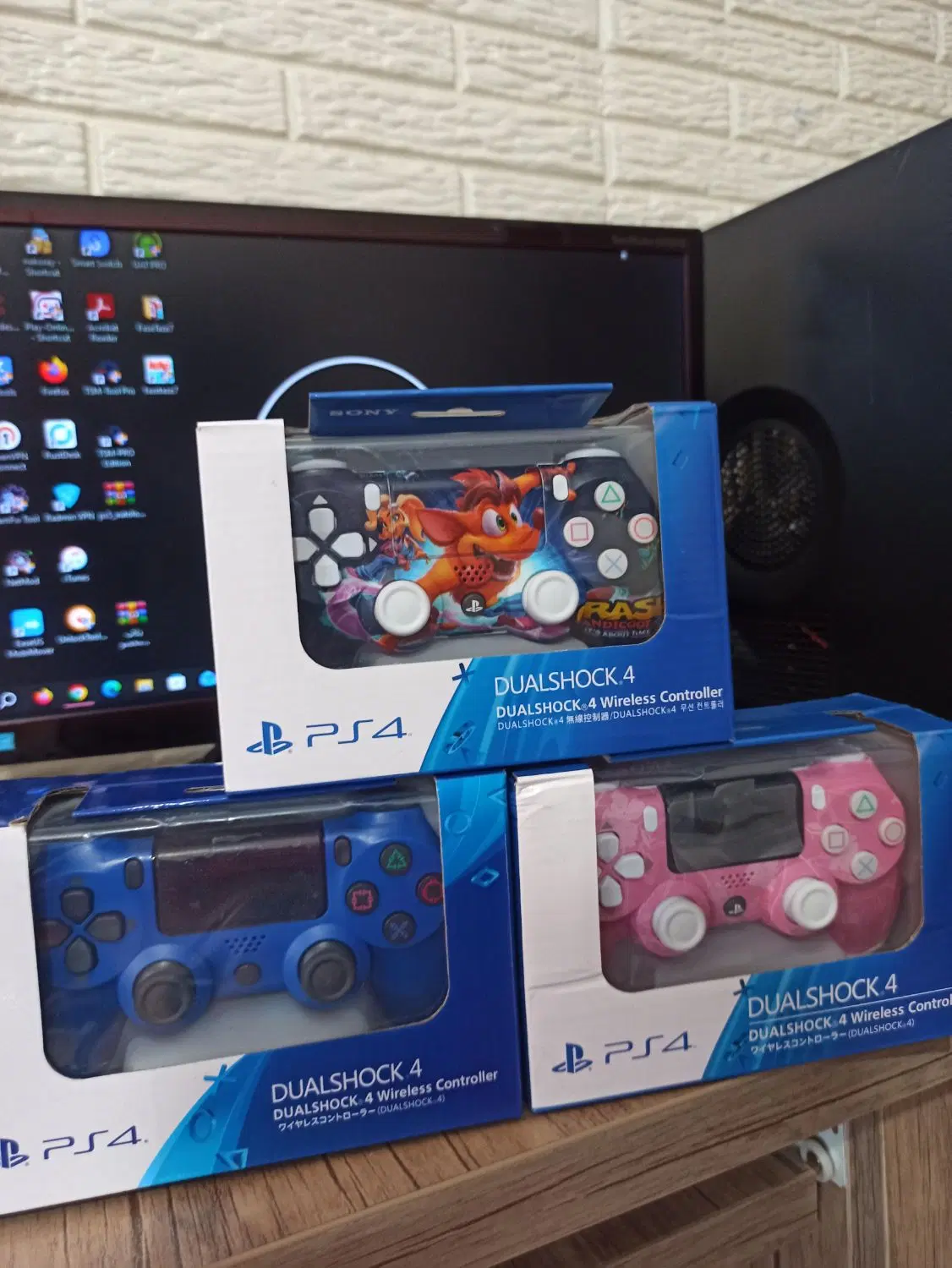 دسته PS4|کنسول، بازی ویدئویی و آنلاین|اصفهان, شهرک شهید منتظری|دیوار