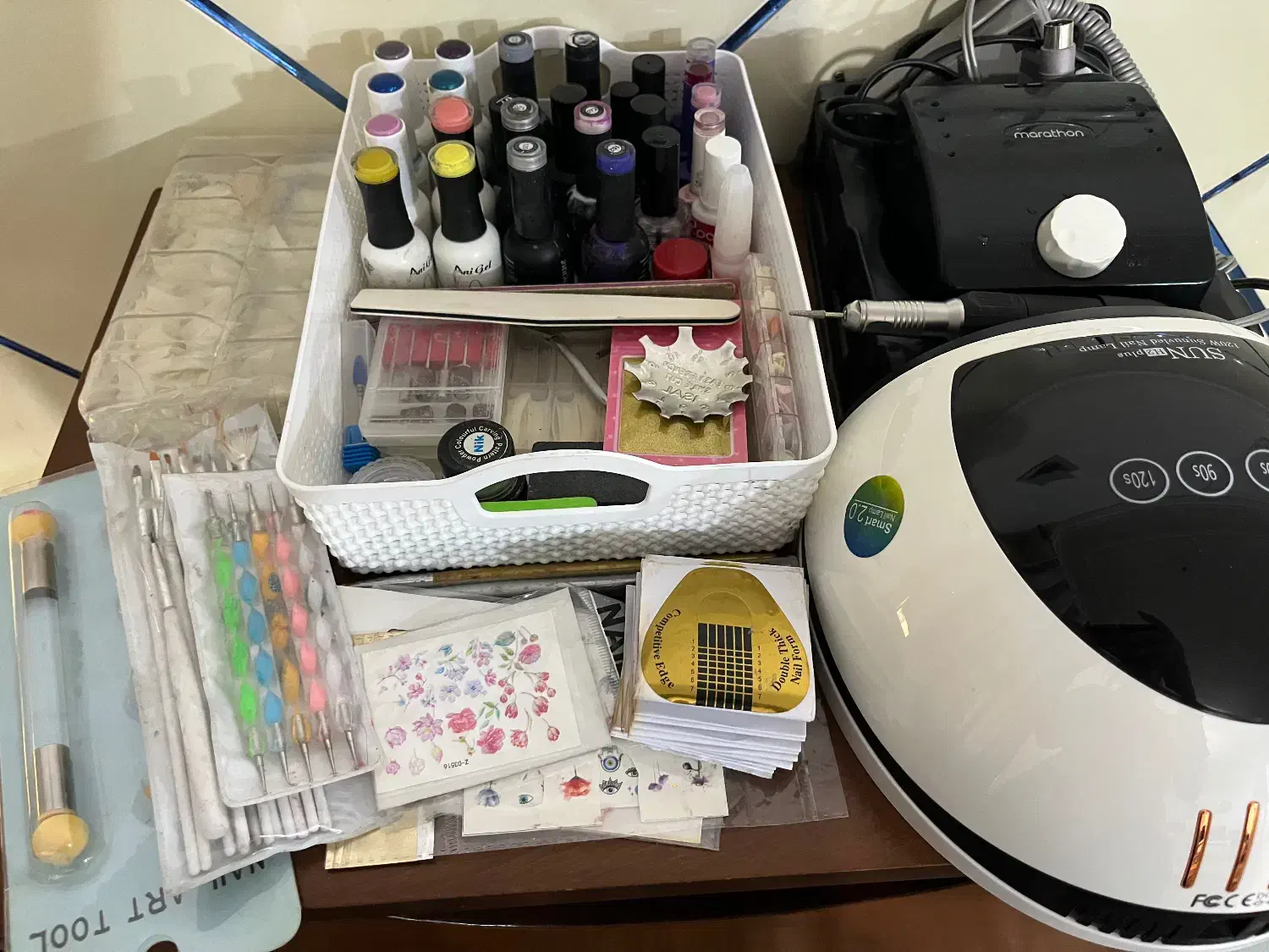 لوازم کاشت ناخن|آرایشی، بهداشتی، درمانی|کهنوج, |دیوار