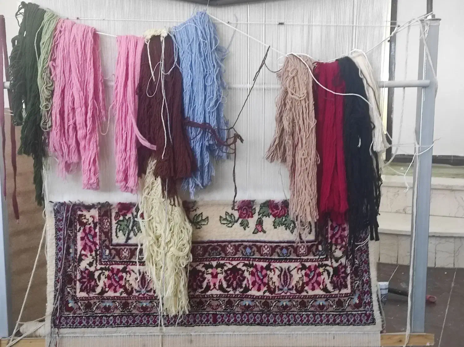 دار قالی با فرش بافته|فرش|اسلام‌‌آباد غرب, |دیوار