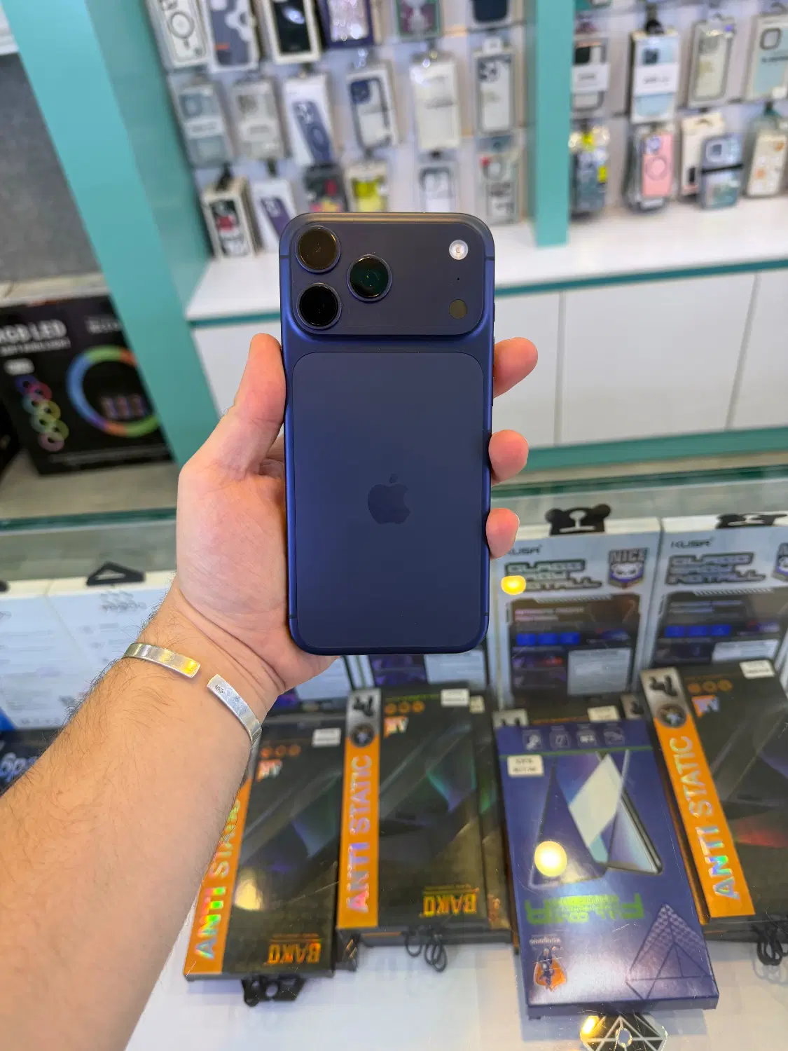 iPhone 17 pro max -Cha (۸۰ بار شارژ)|موبایل|کرج, فاز ۲ مهرشهر|دیوار