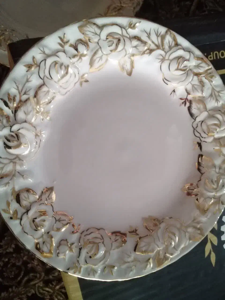 سرویس 6 نفره چینی گل برجسته|ظروف سرو و پذیرایی|شاهینشهر, گزبرخوار|دیوار