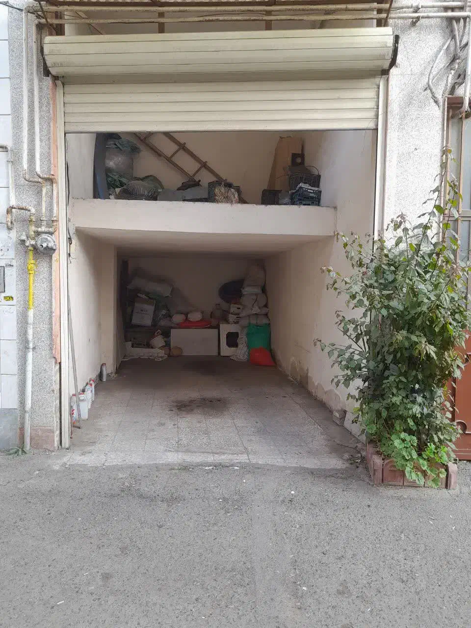 رهن واجاره مغازه|اجارهٔ مغازه و غرفه|لاهیجان, کاروانسرابر|دیوار