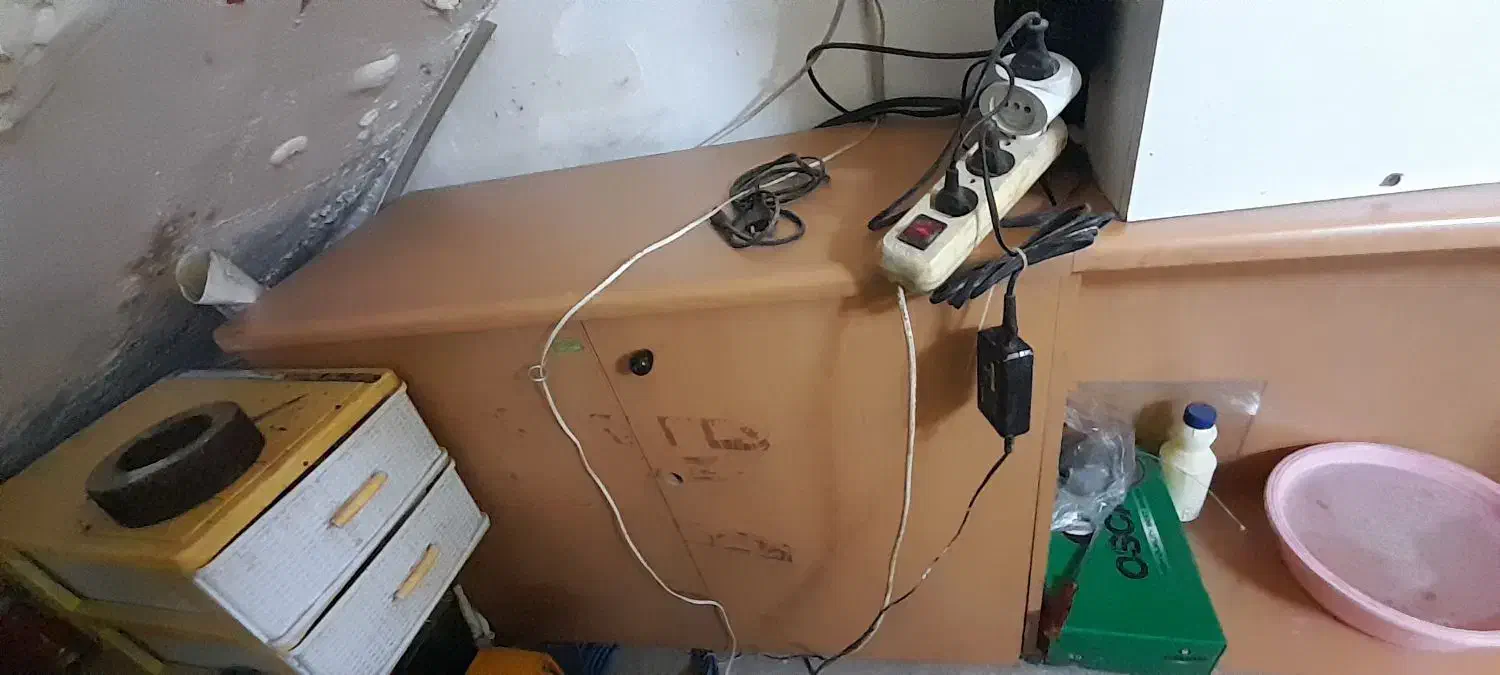 دوتا کمد|جاکفشی، کمد، دراور|بومهن, |دیوار