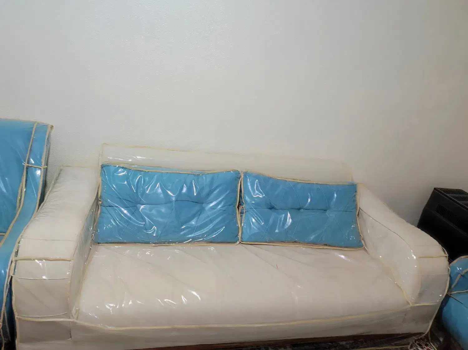 دو مبل اسپرت کاملا سالم|مبلمان خانگی و میز عسلی|شاهین‌شهر, کوی مهدیه|دیوار