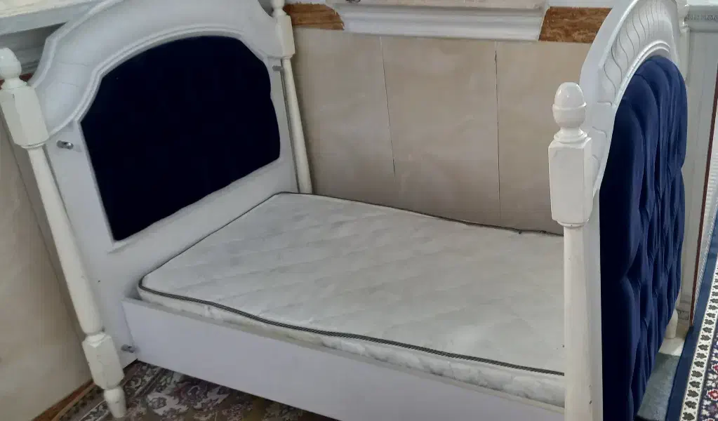 تخت خواب با تشک|تشک تختخواب|مشکین‌دشت, |دیوار