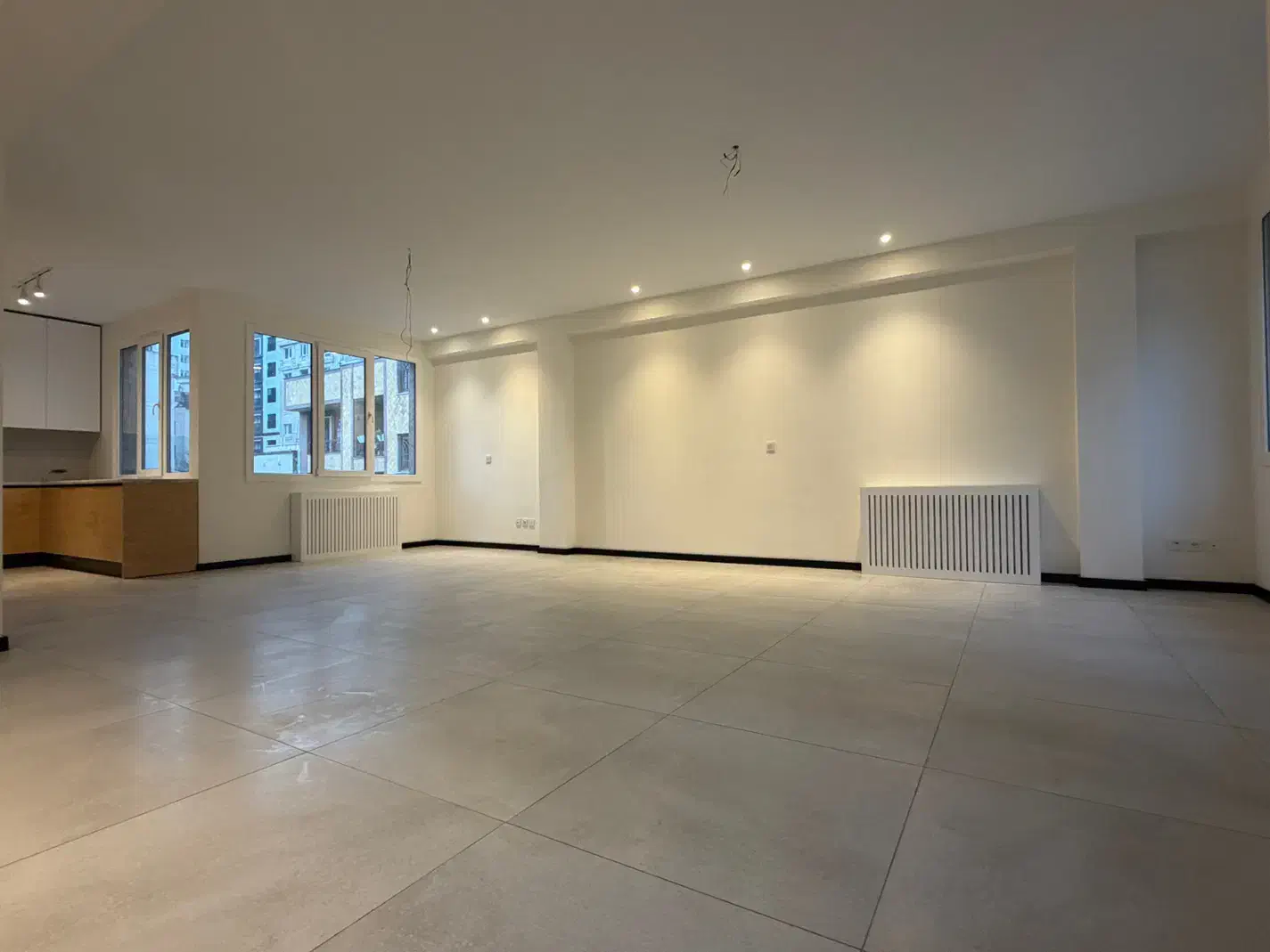 نیاوران/۱۶۰ متر ۳ خواب/تک واحدی/کلید نخورده