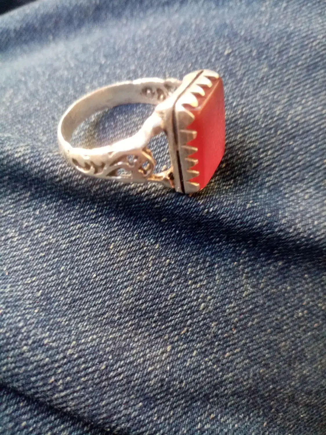 انگشترعقیق|جواهرات|اصفهان, نقش جهان|دیوار