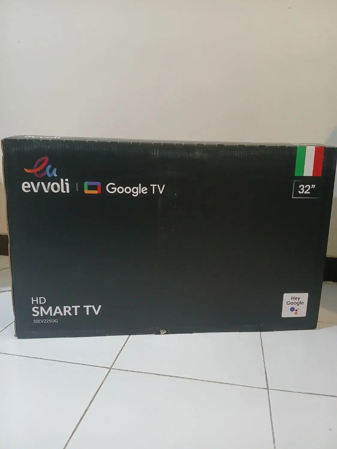 تلویزیون ۳۲ اینچ اسمارت ایوولی آکبند|تلویزیون و پروژکتور|اصفهان, خانه اصفهان|دیوار