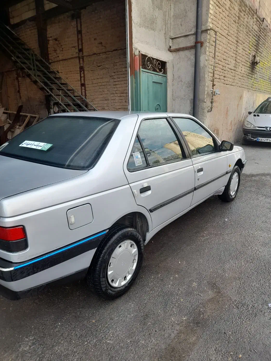 پژو۴۰۵ مدل۸۸|خودرو سواری و وانت|بروجرد, |دیوار