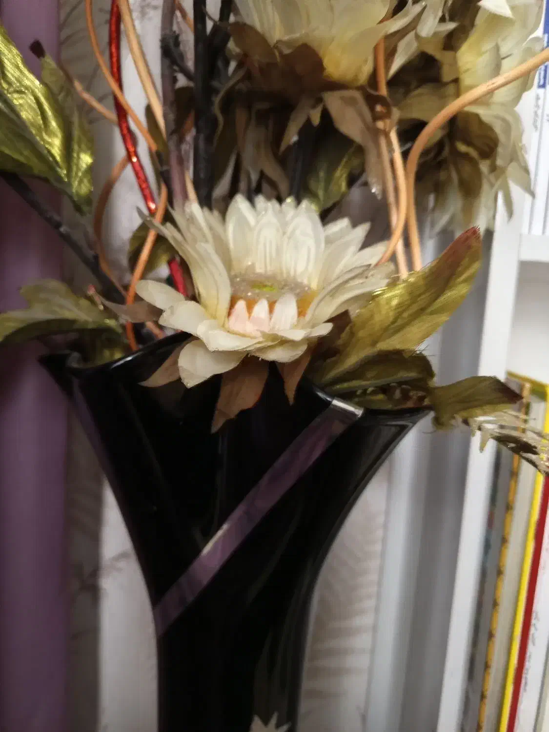 گلدان دکوری شیشه ای|گل مصنوعی|مشهد, پروین اعتصامی|دیوار