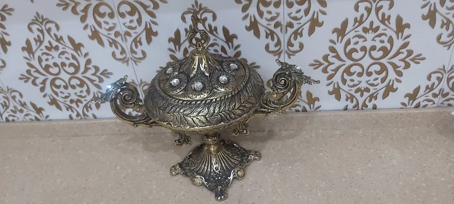 قندان و شکلات خوری برنجی|ظروف سرو و پذیرایی|ری, دیلمان|دیوار