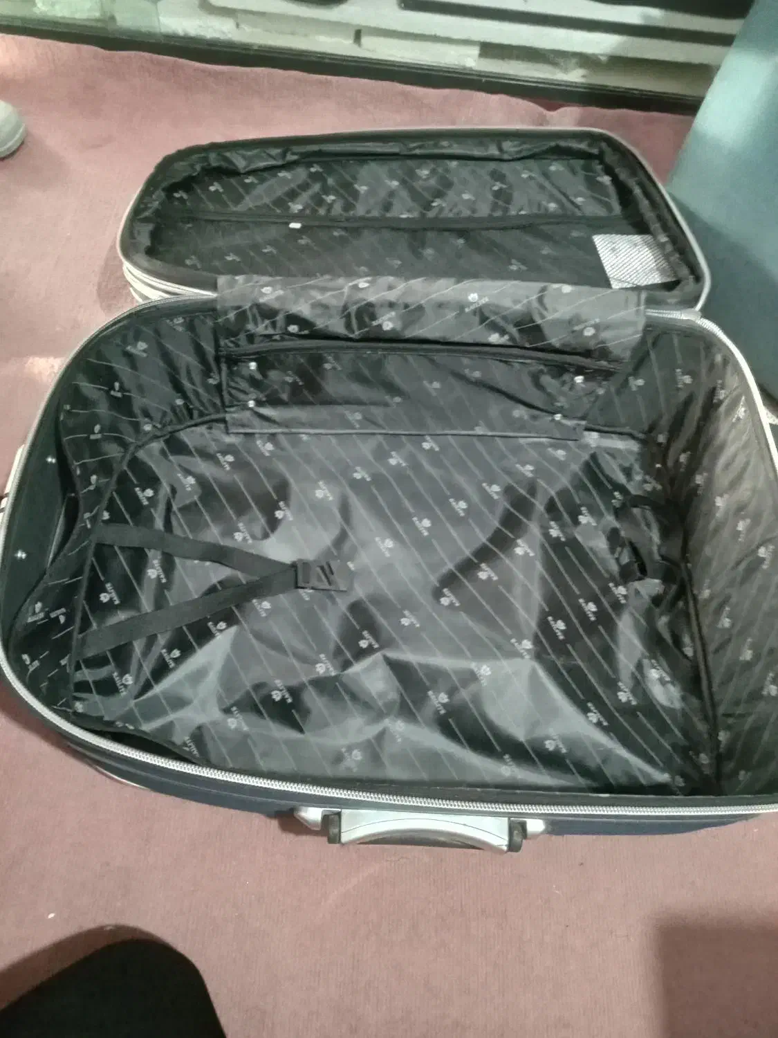 چمدان نو|کیف، کفش، کمربند|همدان, |دیوار