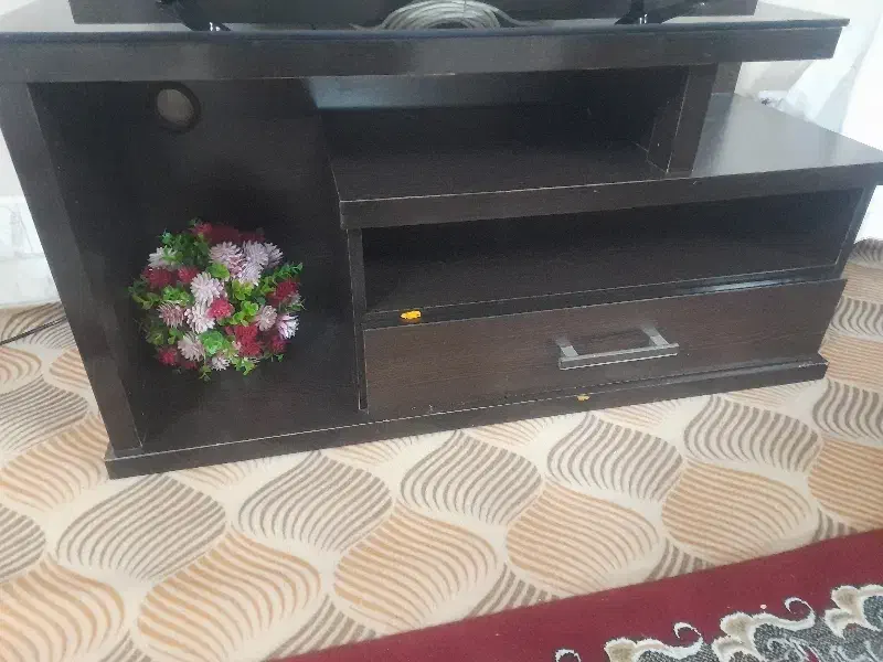 میز‌تلوزیون‌|میز تلویزیون|آران و بیدگل, |دیوار