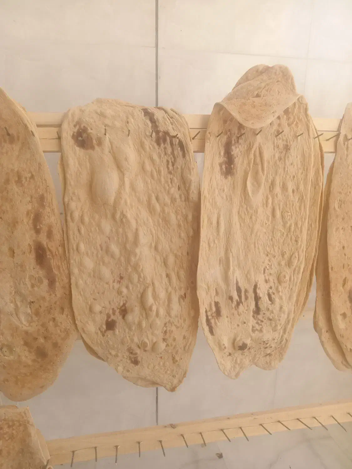 نان محلی با آرد سبوس دار|خوردنی و آشامیدنی|تربتحیدریه, بالا ولایت|دیوار