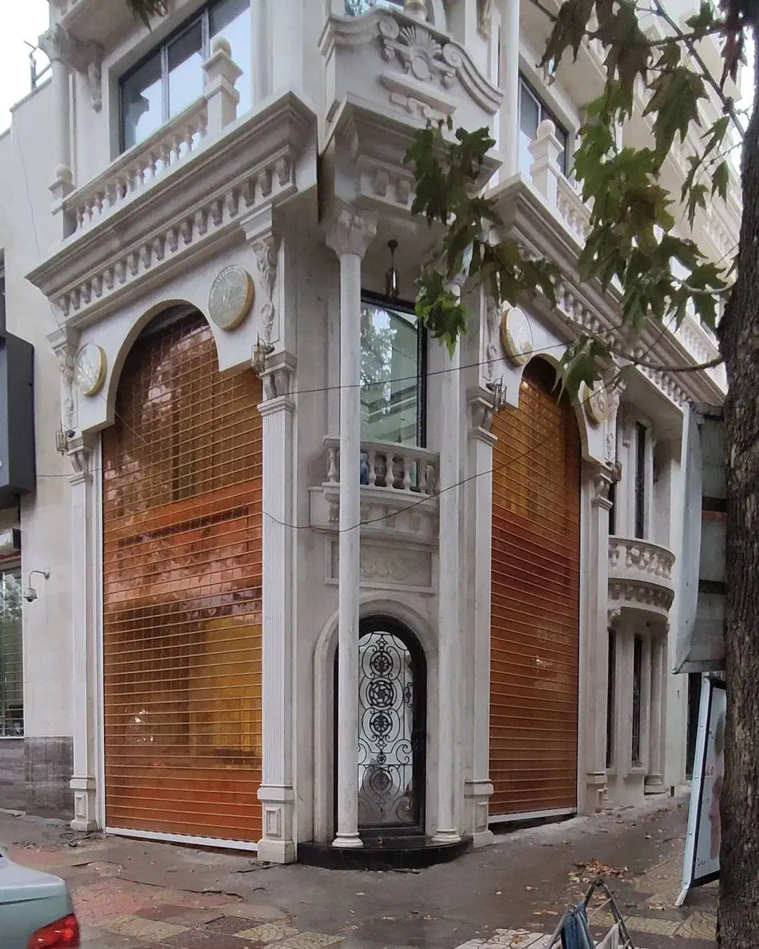 کرکره برقی اتوماتیک/تیغه پلی کربنات عسلی P1102|خدمات پیشه و مهارت|کرمانشاه, |دیوار