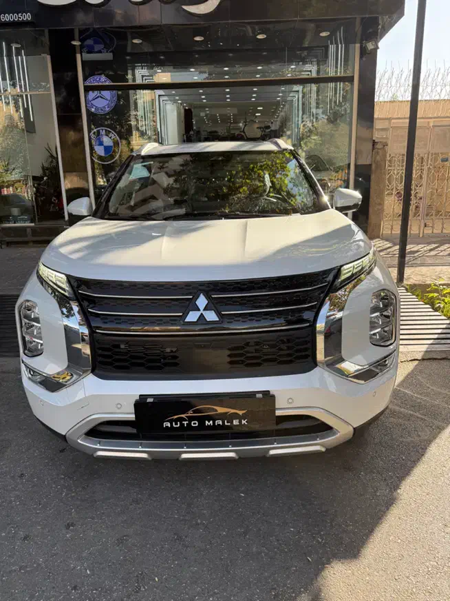 میتسوبیشی اوتلندر ۲۰۲۳ H line|خودرو سواری و وانت|شیراز, بعثت|دیوار