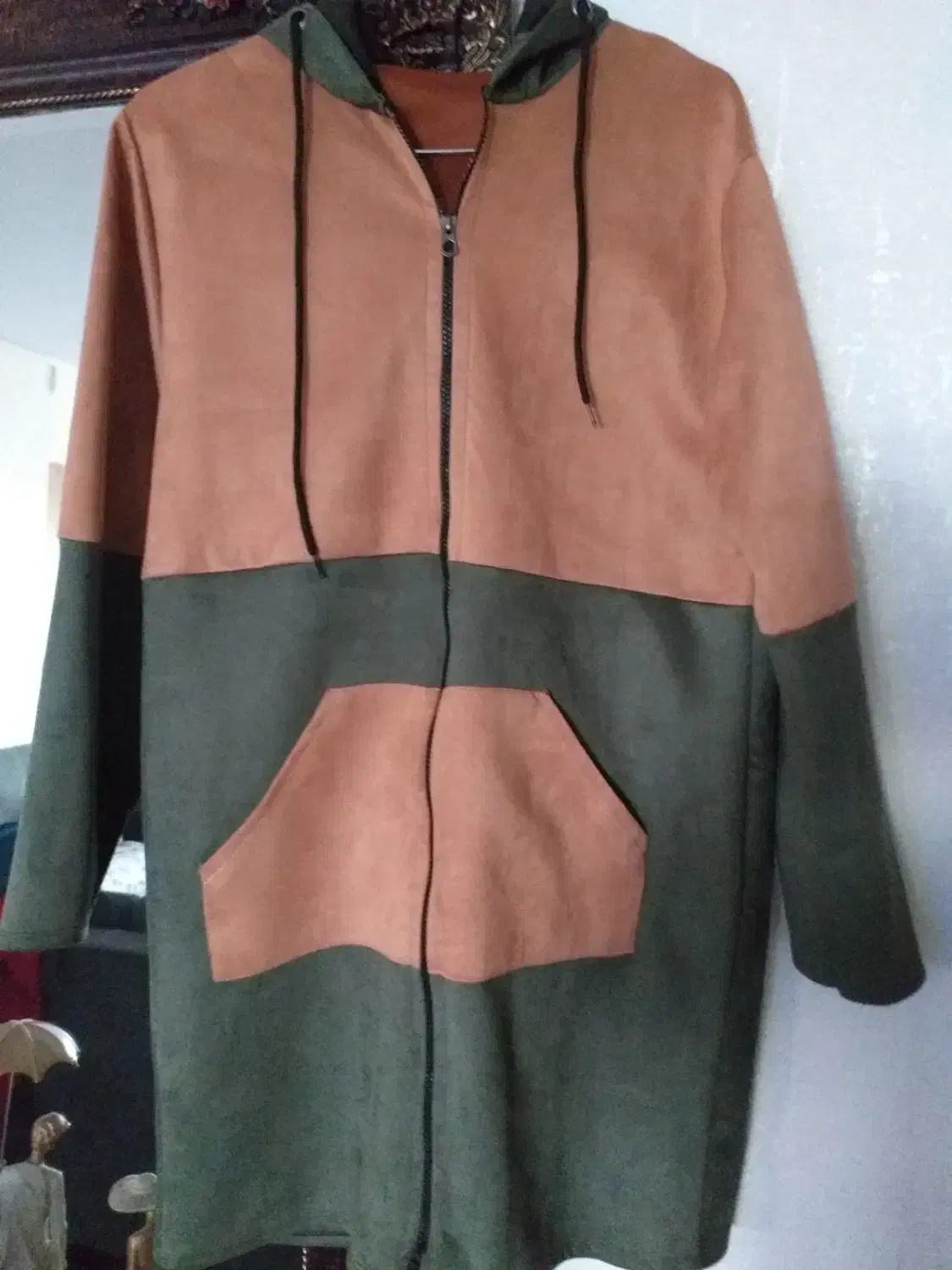 سوئیت پاییزه و بهاره|لباس|پردیس, فاز ۵|دیوار