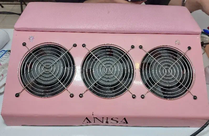 فن ناخن|پنکه و تصفیه‌کنندهٔ هوا|قم, نیروگاه|دیوار