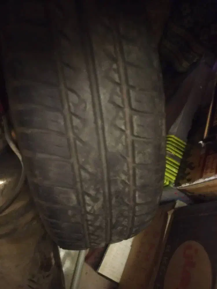 لاستیک ۱۴ بارز ۷۰ درصد|قطعات یدکی و لوازم جانبی|محمدشهر, شهرک پیام (مهرالبرز)|دیوار